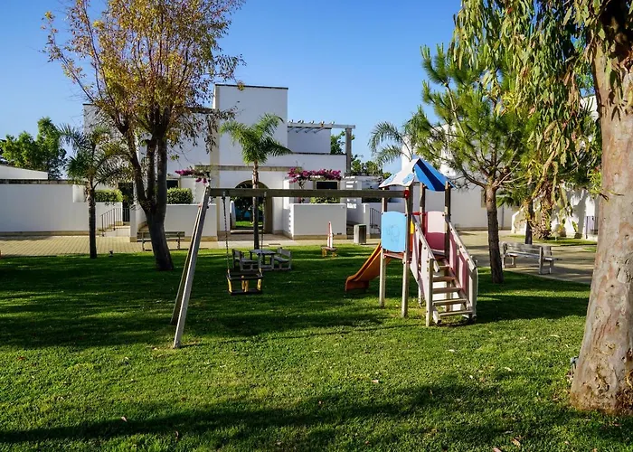 Fruit Village La Brunese فندق